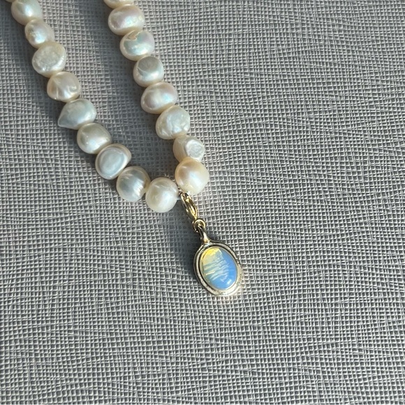 [CLEARANCE/Send Offers] PEARL CHOKER NECKLACE WITH “MOONSTONE” PENDANT - Picture 6 of 9